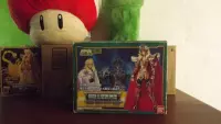 Figuras de acción y Myth Clothre